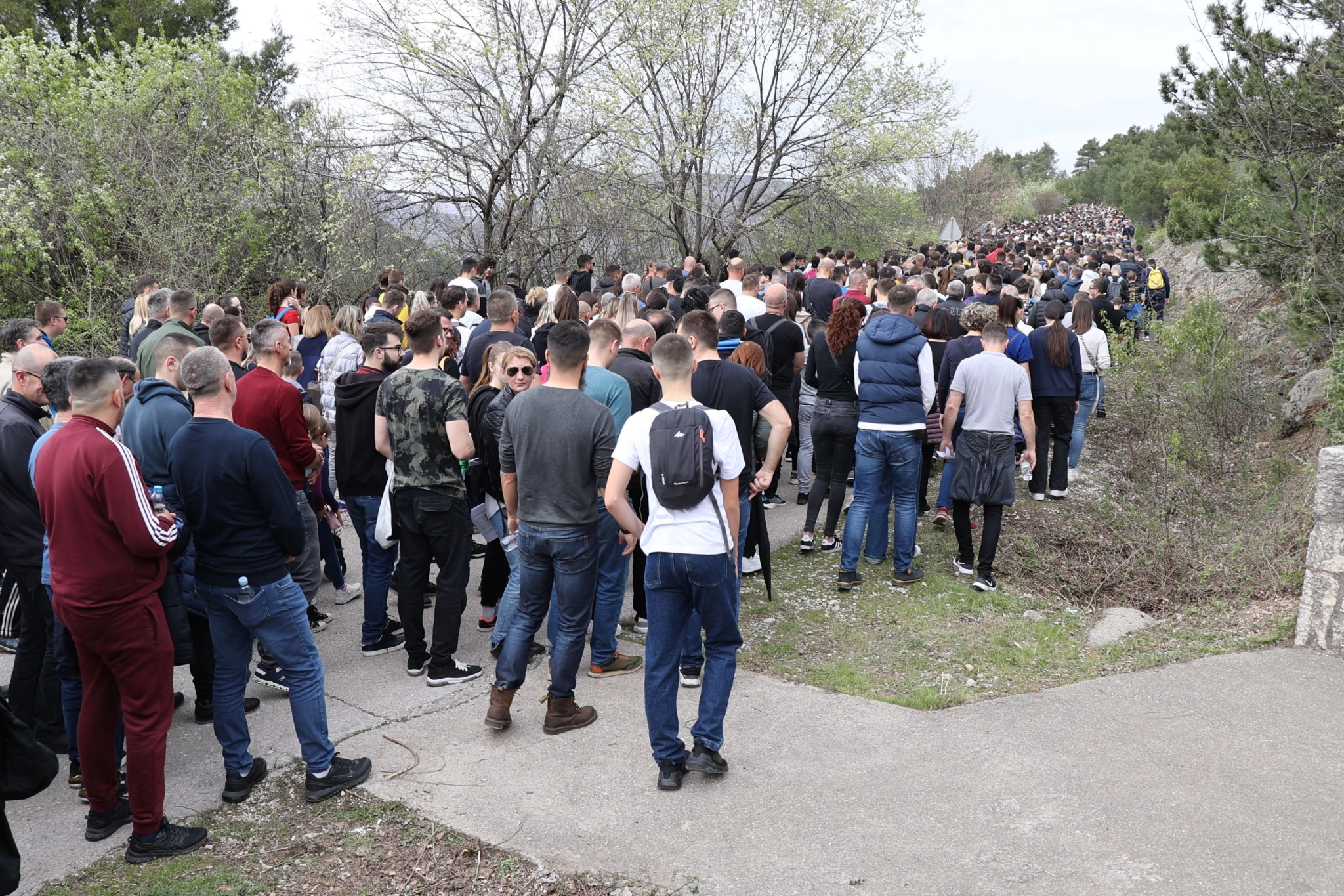 MOSTAR Mnoštvo vjernika na tradicionalnoj pobožnosti Križnog puta