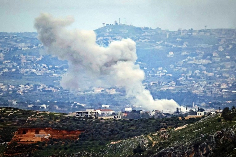 Trump rekao da Iran želi kraj rata, napadi diljem Bliskog istoka se nastavili