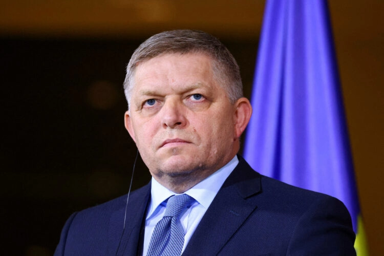 Politico: Korijeni pokušaja atentata na Roberta Fica leže u gorkim društvenim podjelama u Slovačkoj