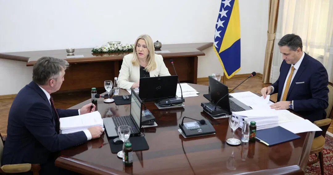 Prekinuta vanredna sjednica Predsjedništva BiH