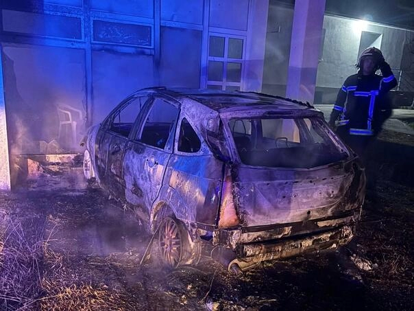 U Mostaru gorjela dva automobila