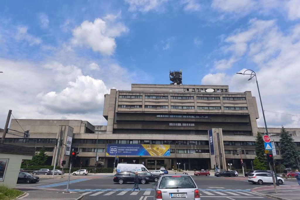 BHRT ĆE SE  UGASITI, VLAST  NE ŽELI RIJEŠITI  PROBLEM