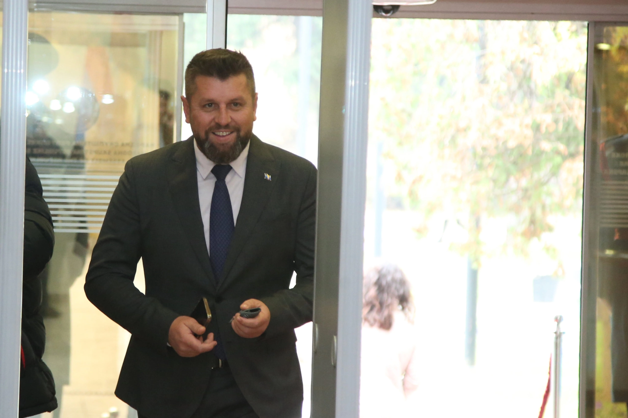 Ludilo nakon potvrđivanja presude Miloradu Dodiku