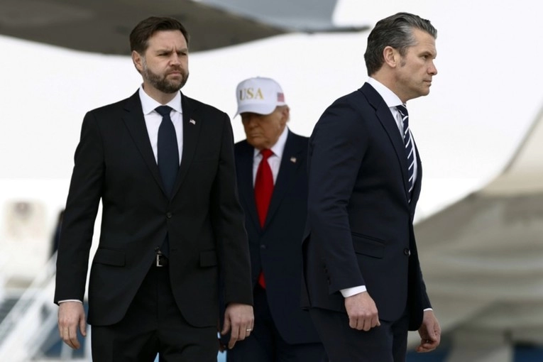 Trumpova administracija razmatra provjeru AI modela. Tvrtke u strahu