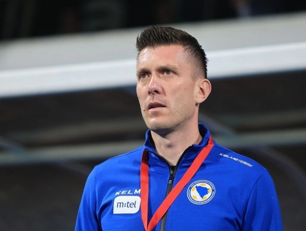 Igor Janković blizu klupe Veleža?