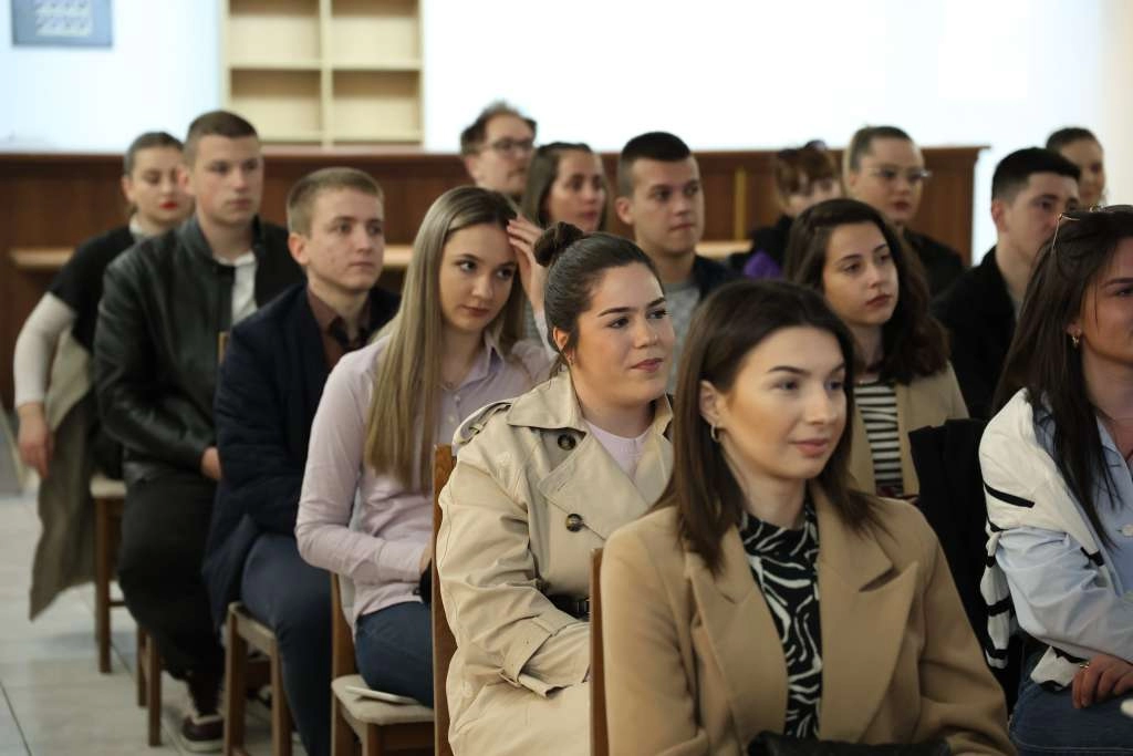 HKD 'Napredak' raspisao natječaj za stipendije