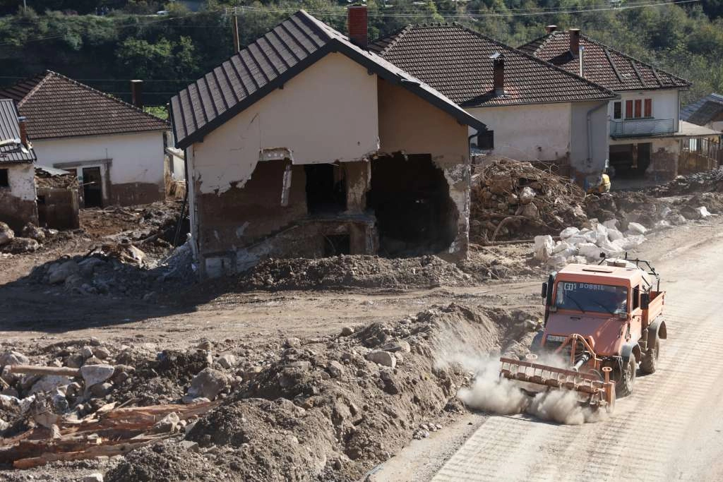 OCCZ HNŽ: Nastavljaju se aktivnosti na zbrinjavanju ljudi i sanaciji terena u Jablanici i Konjicu