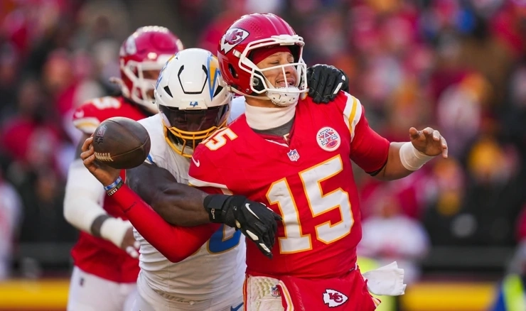 Mahomes doživio tešku ozljedu, završava sezonu