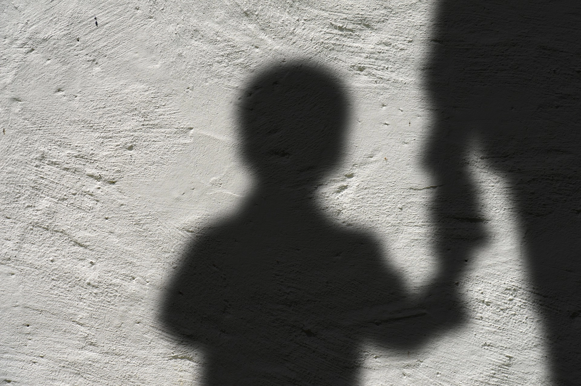 Pedofili koriste AI da manipuliraju dječjim fotografijama