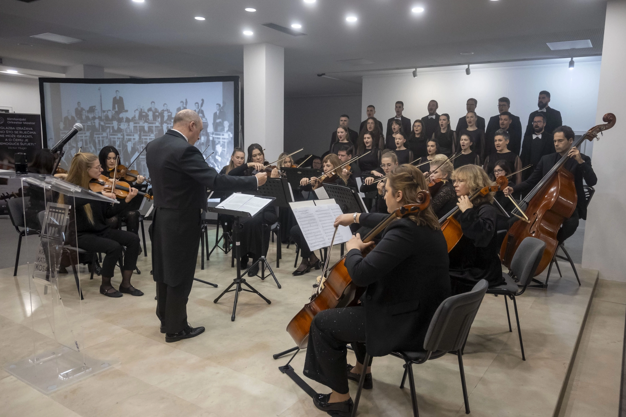 Predstavljena monografija o Simfonijskome orkestru Mostar