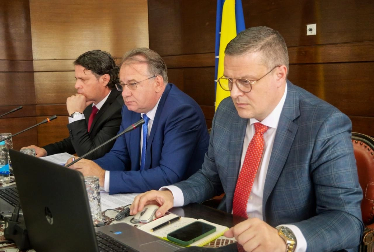 Dvije godine bezočnih laži o fiskalnim reforma