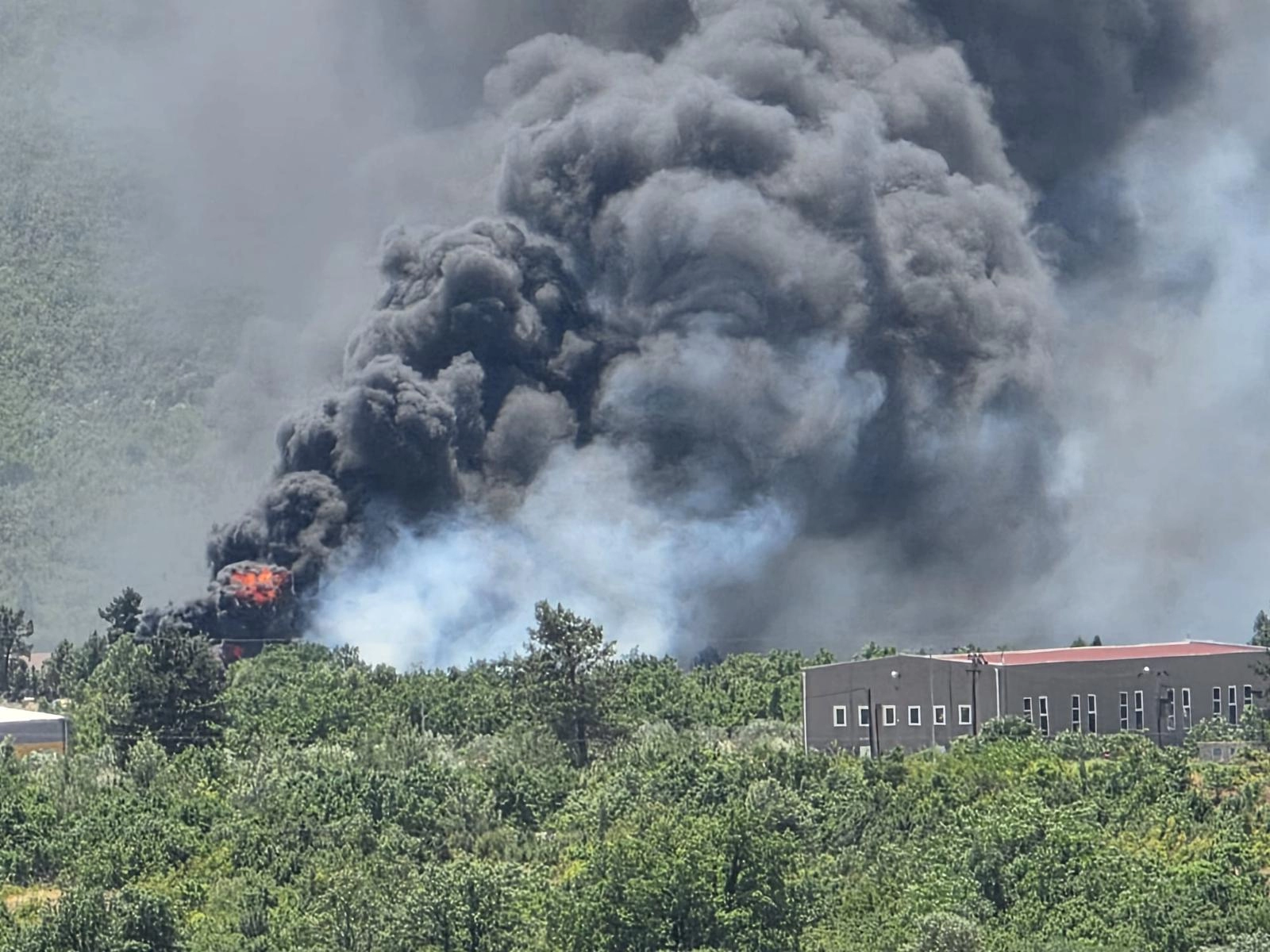Požari diljem Hercegovine: Borba u Ljubuškom još traje (video)