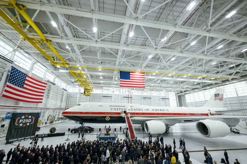 Trump predstavio luksuzni avion koji mu je poklonio Katar