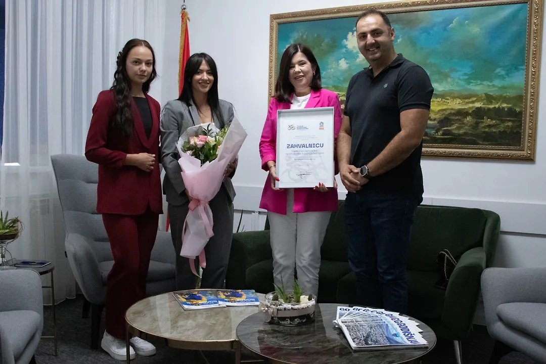 Premijerki HNŽ-a Buhač uručena Zahvalnica za potporu utrke Tour of BiH