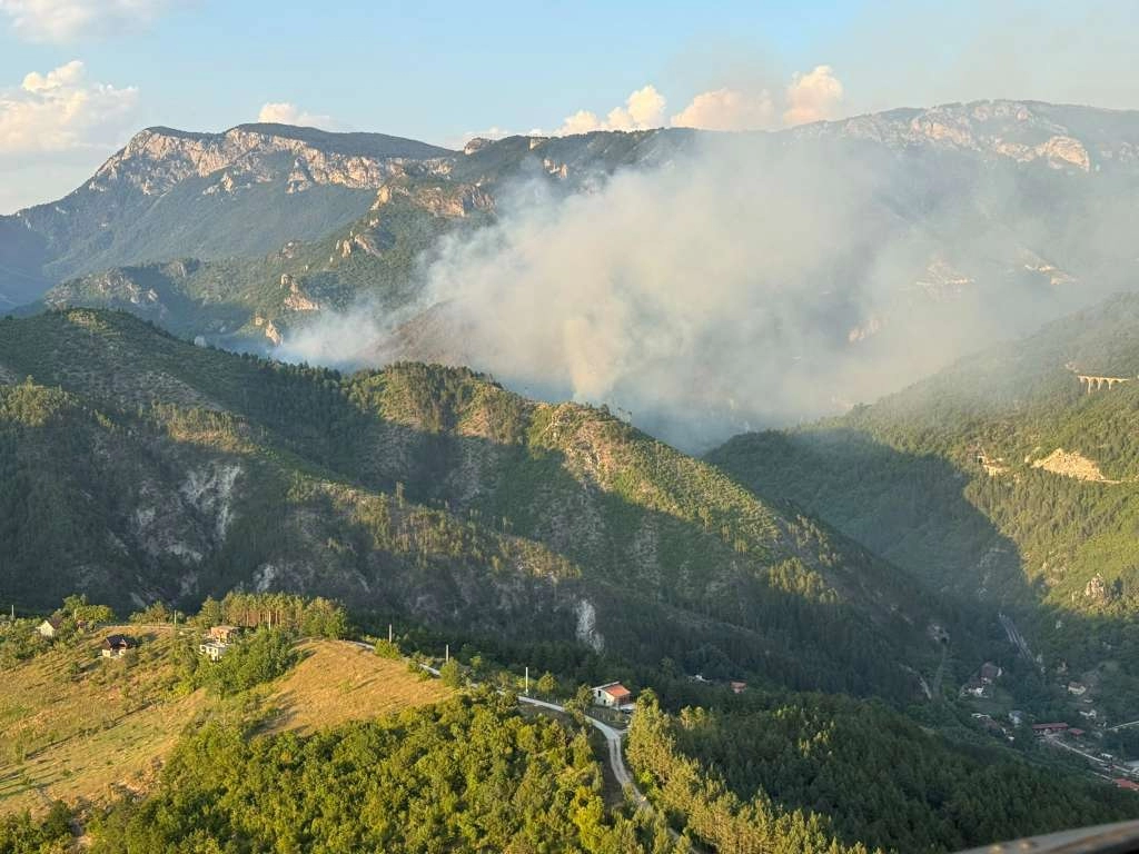 Požar kod Konjica se širi, gasitelji na izmaku snaga